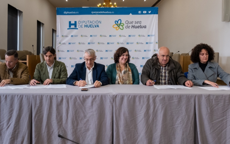 Diputación y los 5 GDR provinciales suscriben el convenio para la puesta en marcha de las becas HEBE Primera Oportunidad