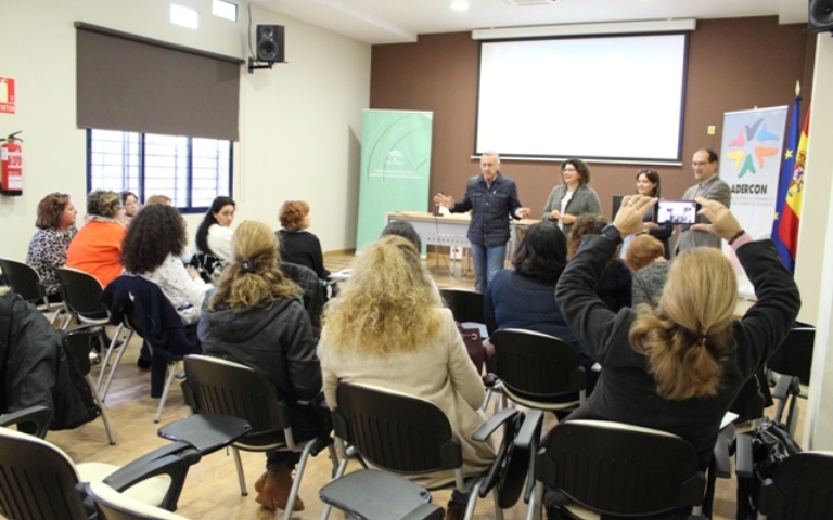 ADERCON acoge el II Ciclo Sinergias para facilitar la cooperación entre mujeres empresarias